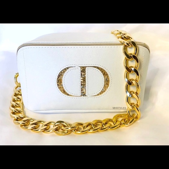 ⭐️ Christian Dior Cosmetic Bag, Makeup bag to Shoulder bag ⭐️ - Picture 5 of 11